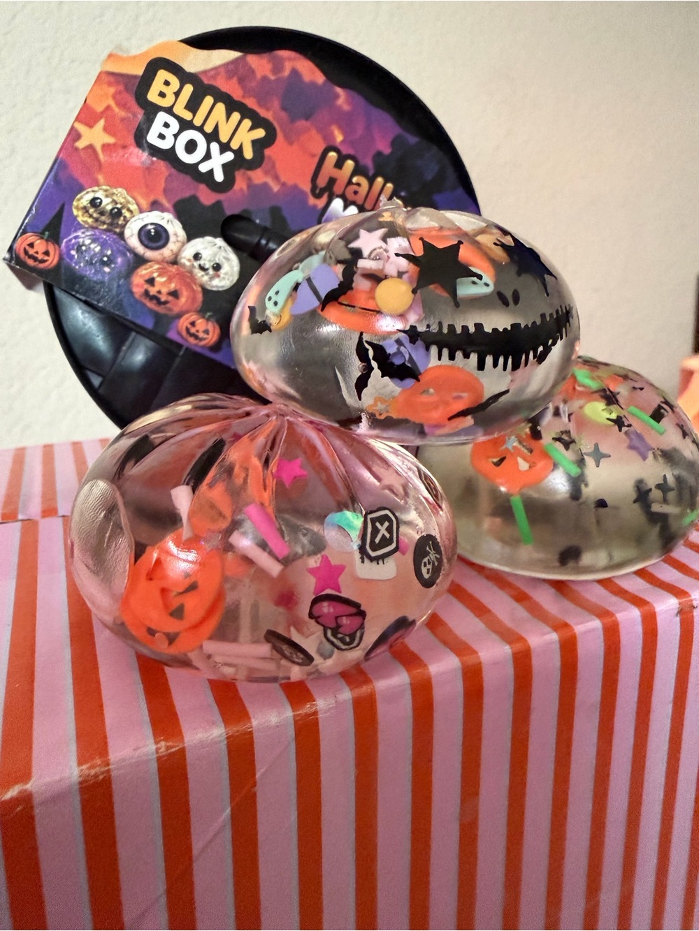 ššš»HALLOWEEN Stress Balls - Clear with Orange and Black Accent SPRINKLES!!ššš»